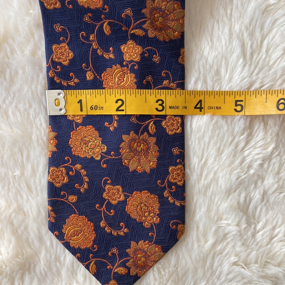 True Forum silk tie - Picture 7 of 7